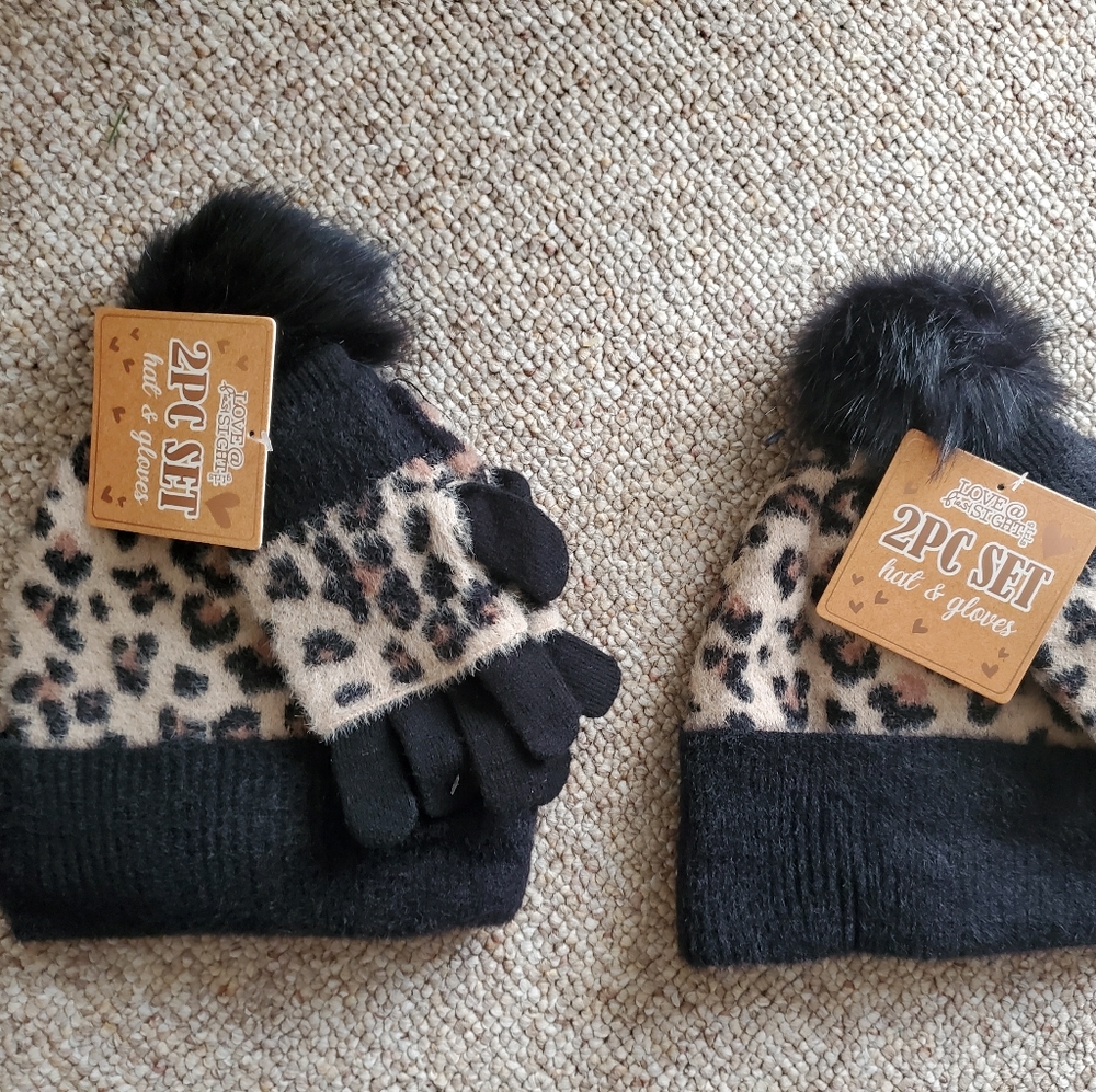 Lot of 2: Girls Leopard hat glove set